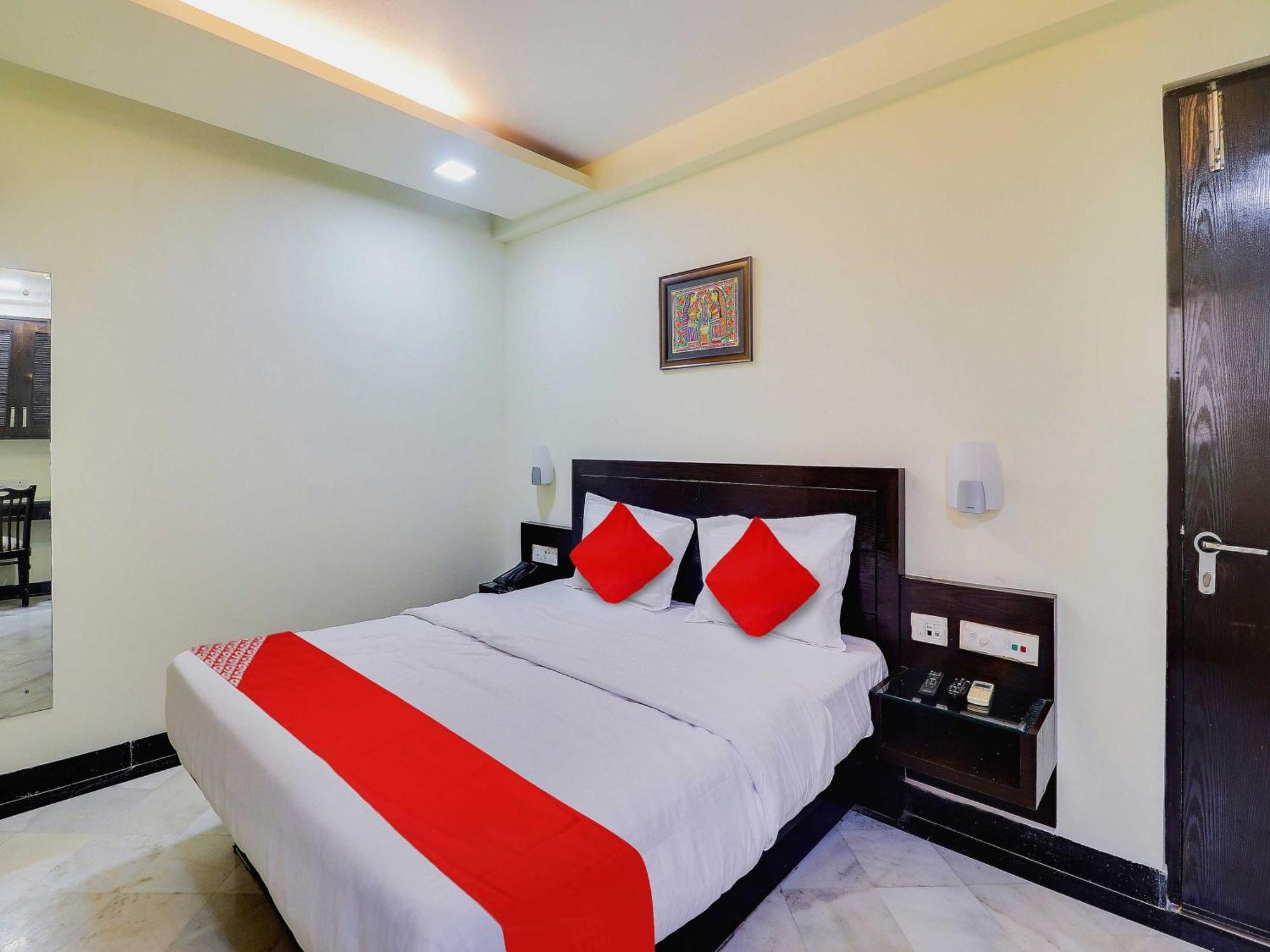 Oyo Flagship Hotel Rudra Palace Agra  Ngoại thất bức ảnh