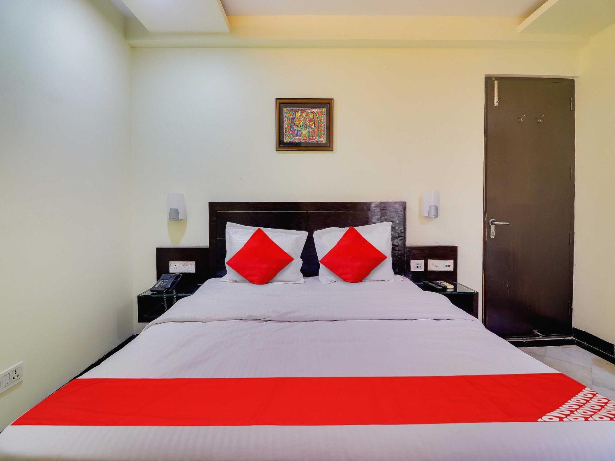Oyo Flagship Hotel Rudra Palace Agra  Ngoại thất bức ảnh