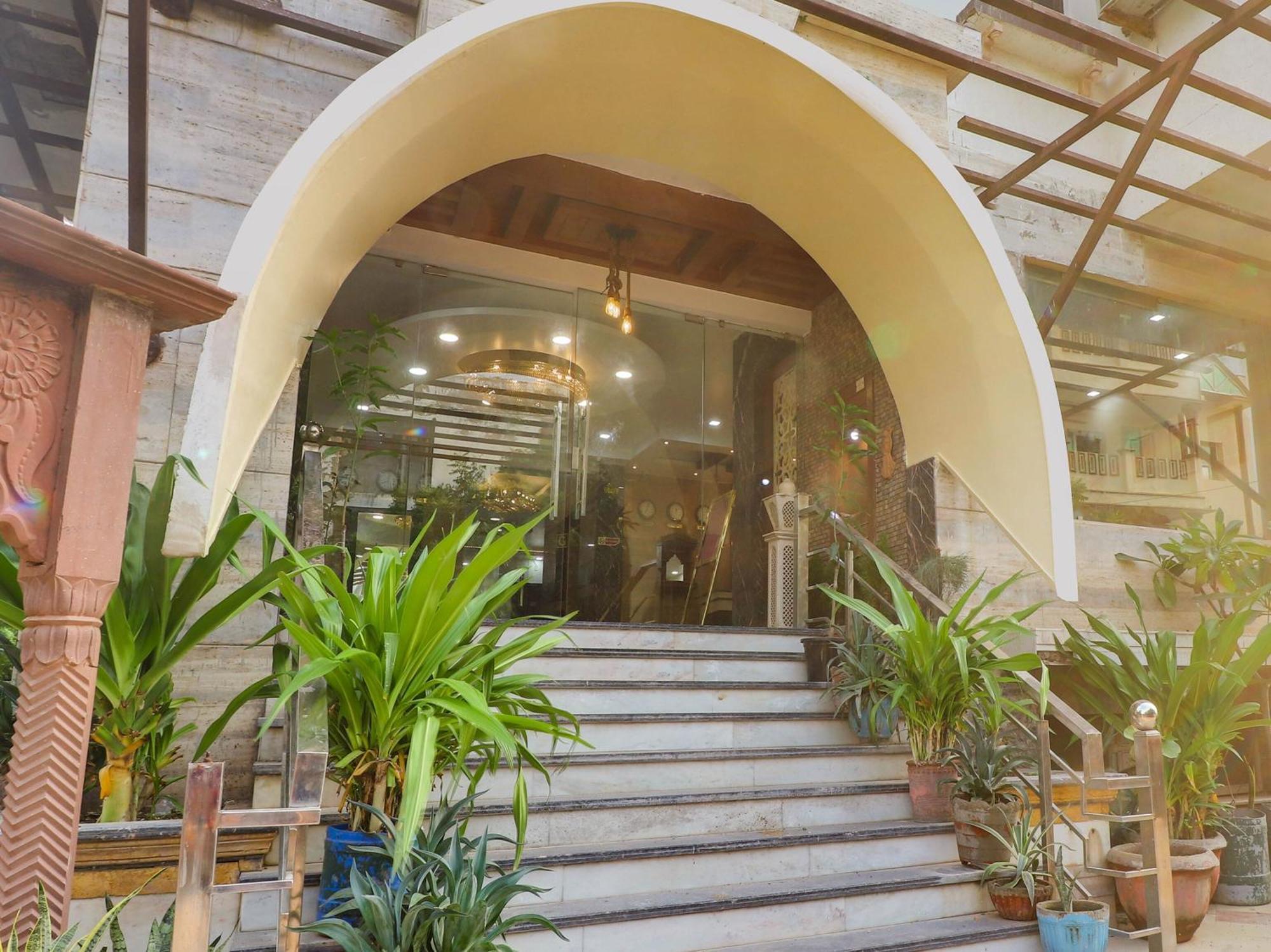 Oyo Flagship Hotel Rudra Palace Agra  Ngoại thất bức ảnh