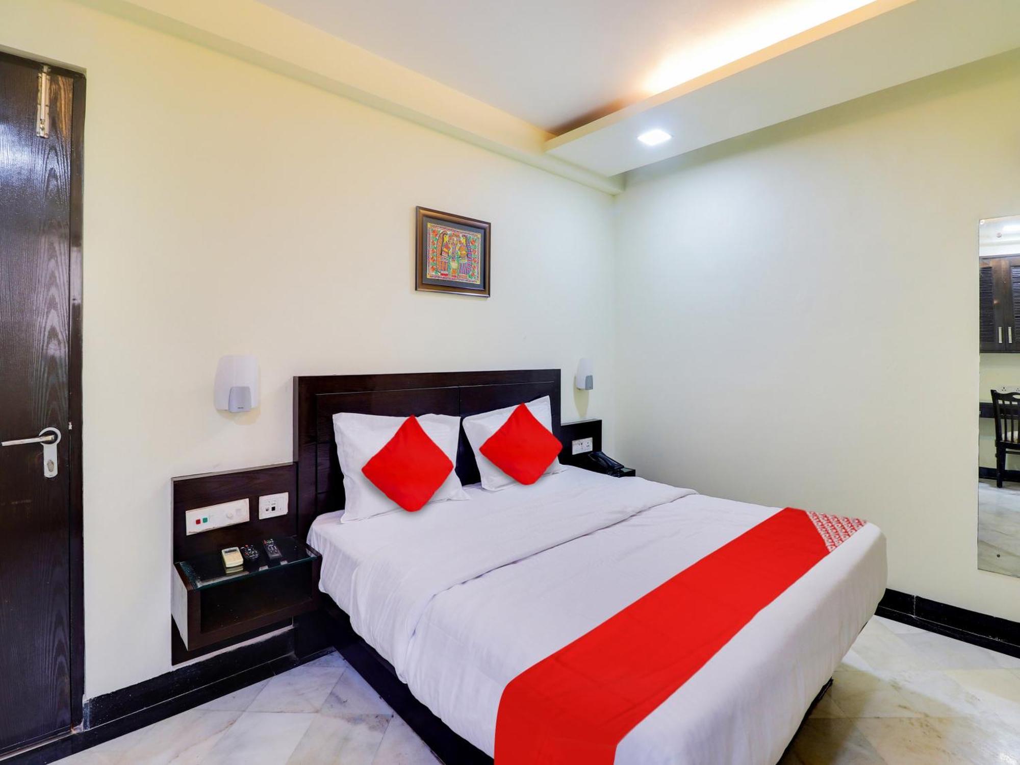 Oyo Flagship Hotel Rudra Palace Agra  Ngoại thất bức ảnh