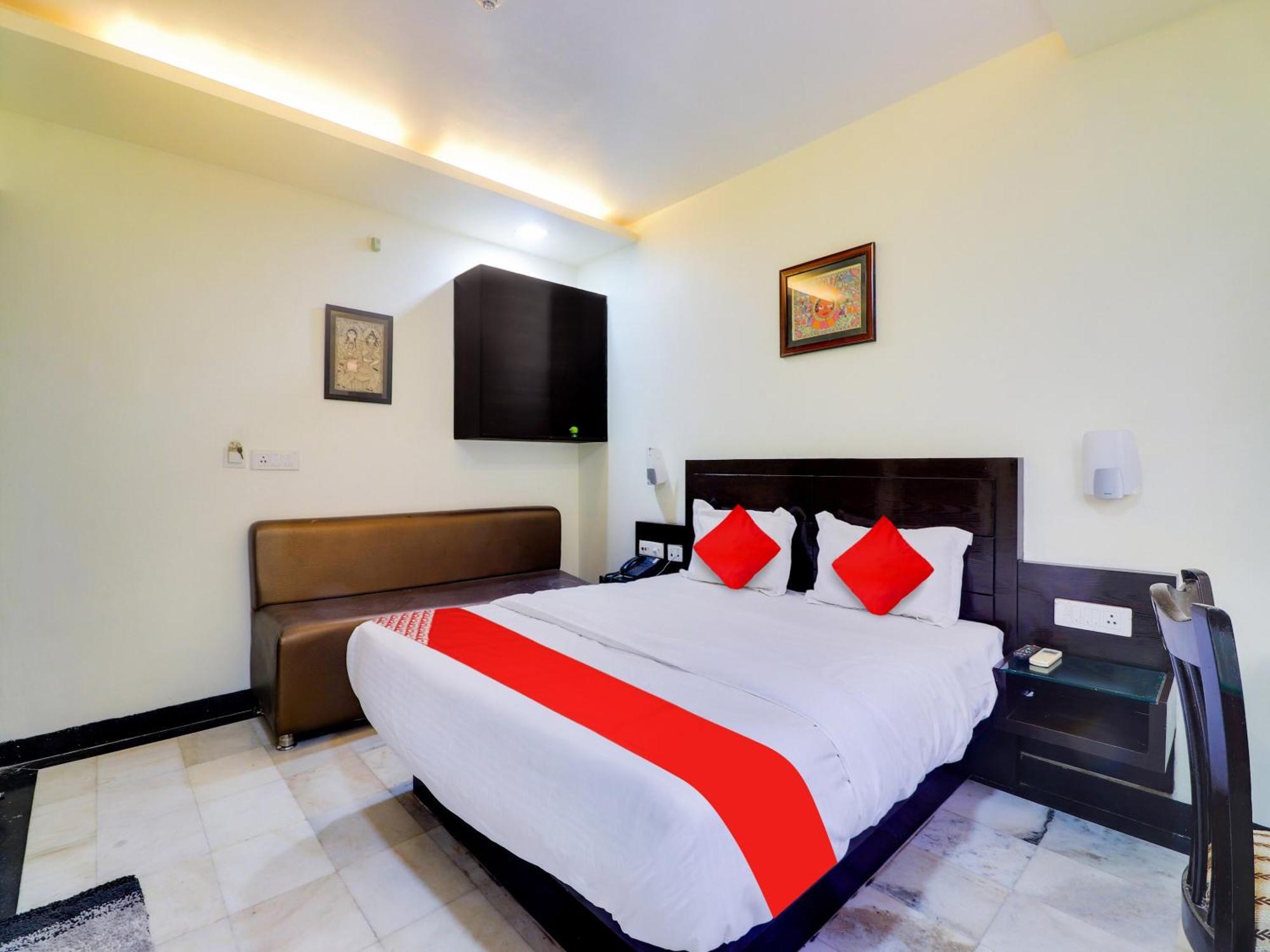 Oyo Flagship Hotel Rudra Palace Agra  Ngoại thất bức ảnh