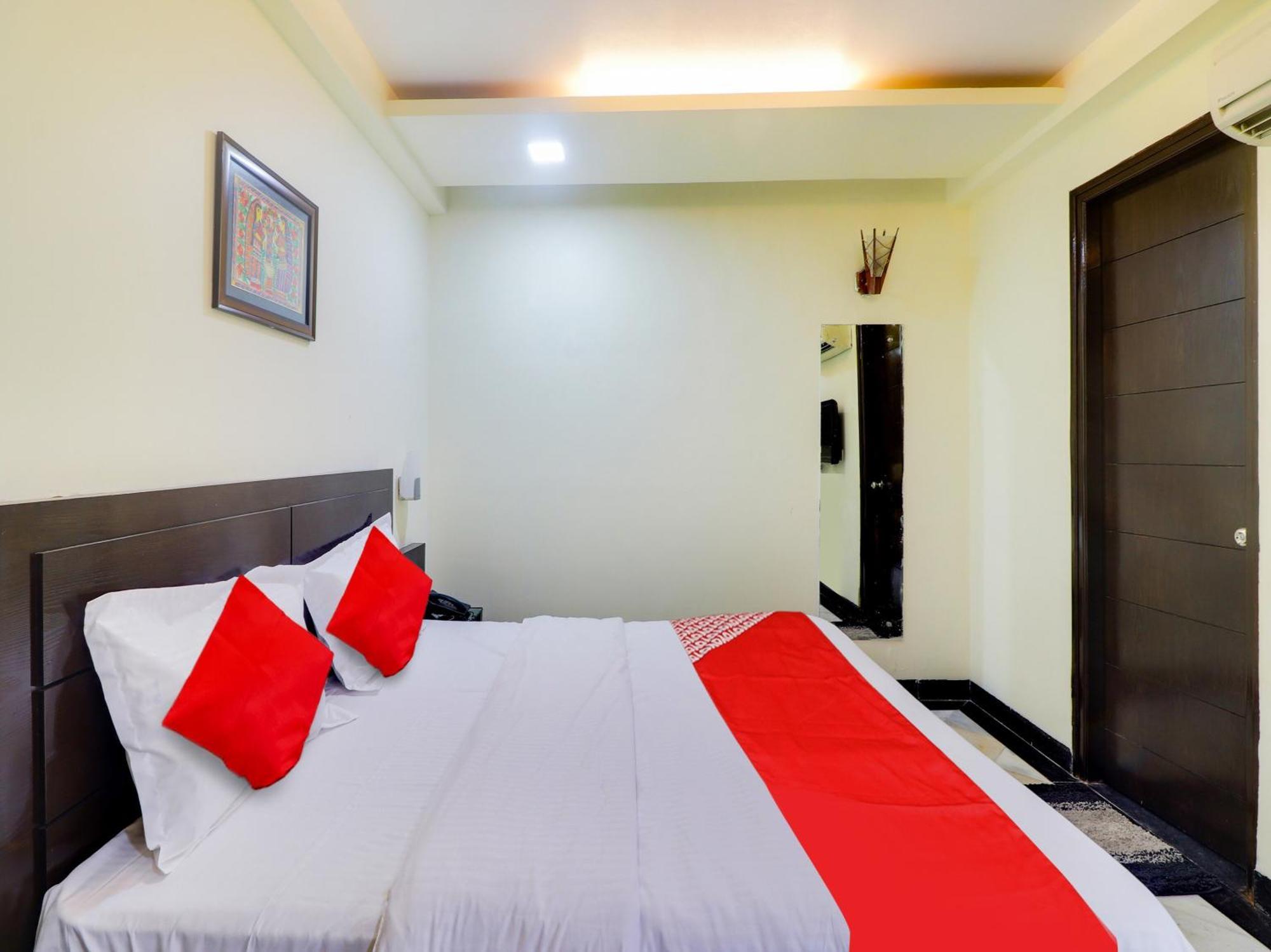 Oyo Flagship Hotel Rudra Palace Agra  Ngoại thất bức ảnh
